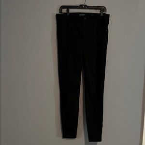 Liverpool Women's Classic Black Skinny Jeans
